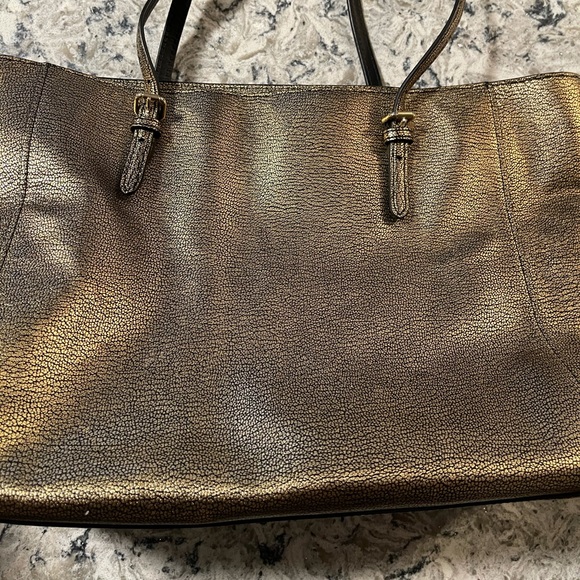 Coach - Picture 3 of 5